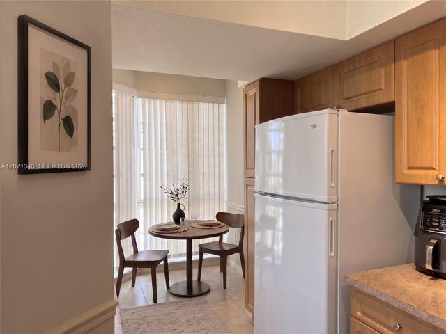 1280 S Alhambra Circle 2413, Coral Gables, FL 33146