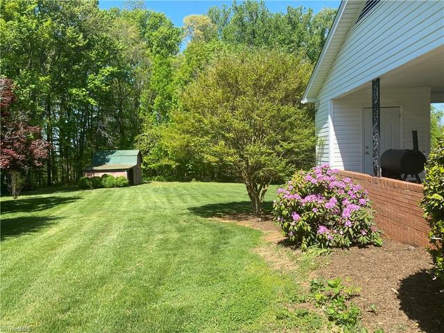 141 Brenda Drive, Mount Airy, NC 27030
