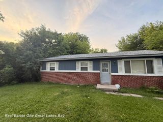 2675 Indiana Avenue, Saginaw, MI 48601