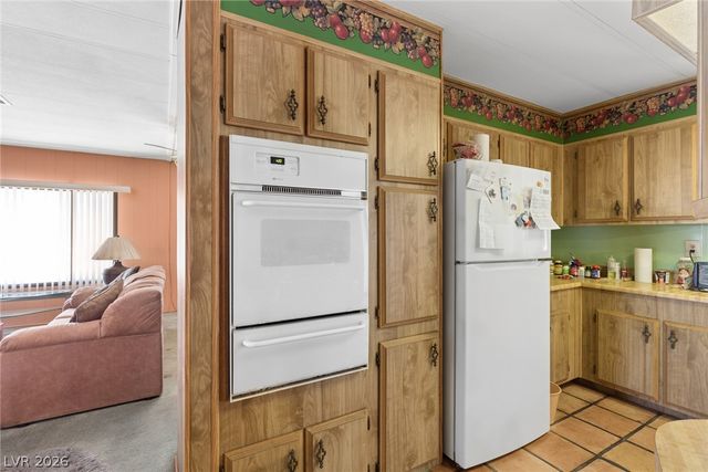 4583 West Royal Club Way, Las Vegas, NV 89103