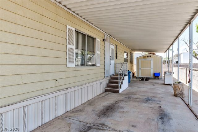 4583 West Royal Club Way, Las Vegas, NV 89103