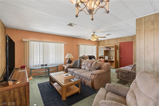 4583 West Royal Club Way, Las Vegas, NV 89103