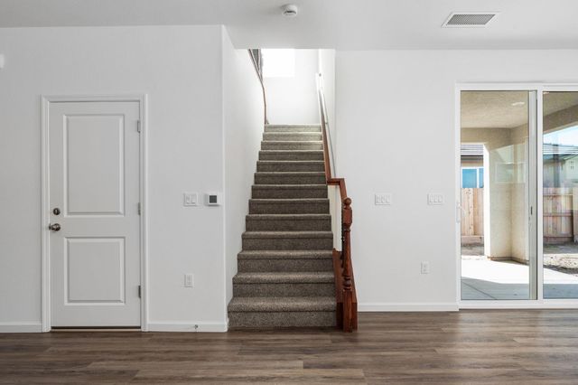 1258 Talus Way S, Madera, CA 93636