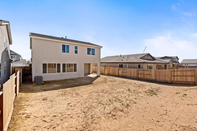 1258 Talus Way S, Madera, CA 93636