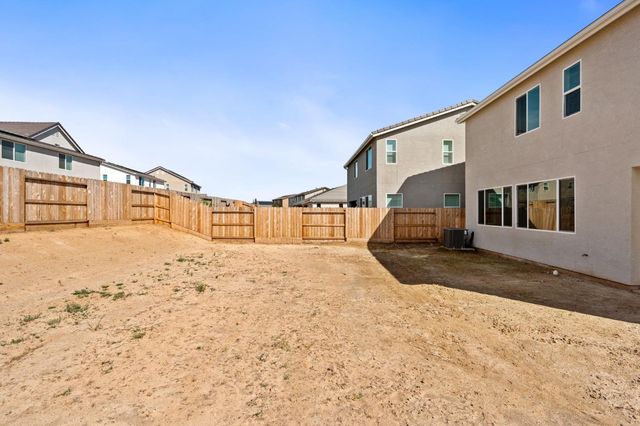 1258 Talus Way S, Madera, CA 93636