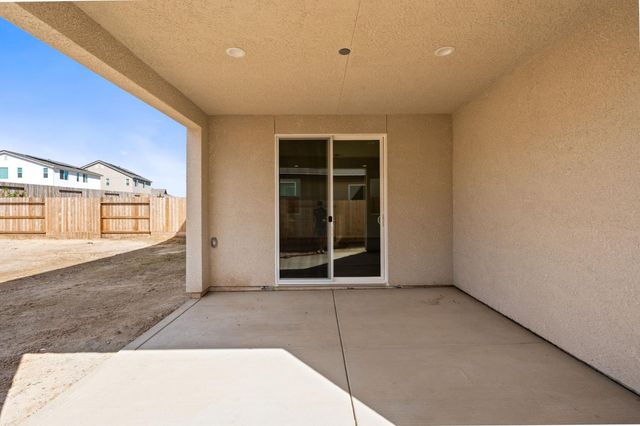 1258 Talus Way S, Madera, CA 93636