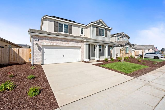 1258 Talus Way S, Madera, CA 93636