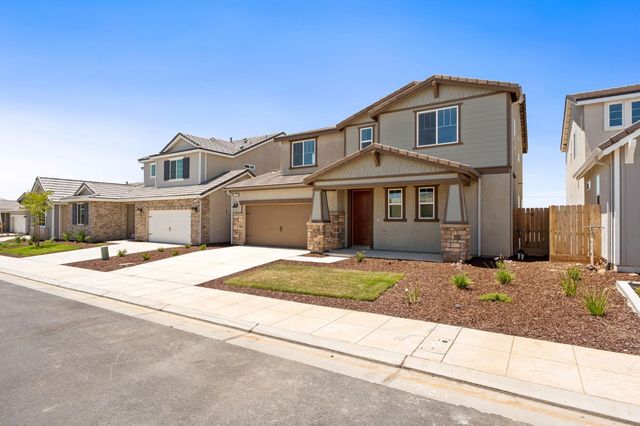 1258 Talus Way S, Madera, CA 93636