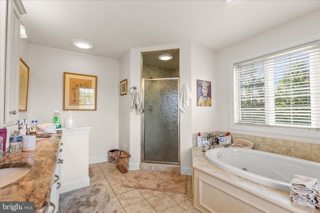 190 HICKORY LN, Hanover, PA 17331
