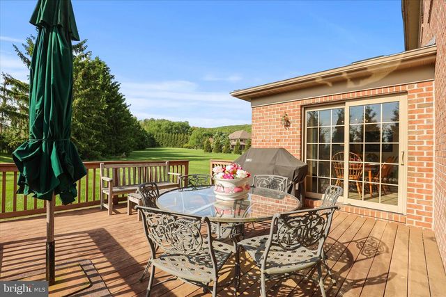 190 HICKORY LN, Hanover, PA 17331