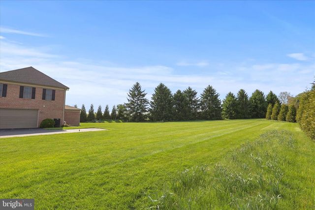 190 HICKORY LN, Hanover, PA 17331