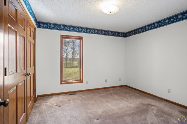 5320 SW Burlingame RD, Topeka, KS 66609