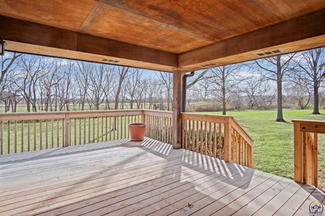 5320 SW Burlingame RD, Topeka, KS 66609