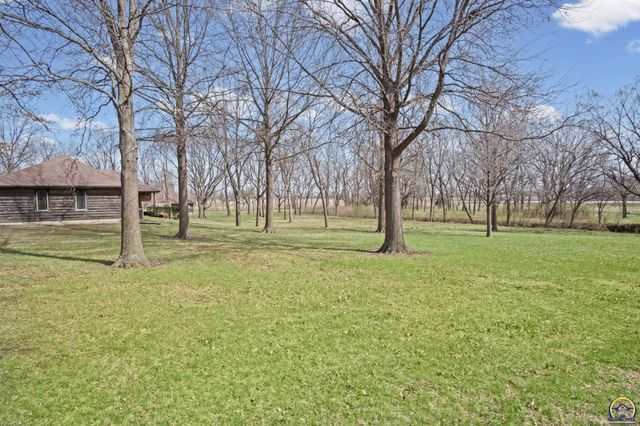 5320 SW Burlingame RD, Topeka, KS 66609