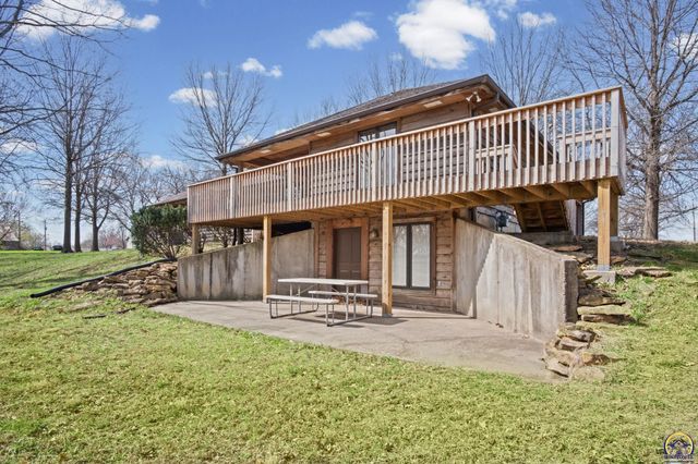 5320 SW Burlingame RD, Topeka, KS 66609