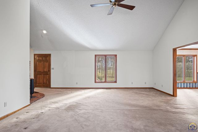 5320 SW Burlingame RD, Topeka, KS 66609