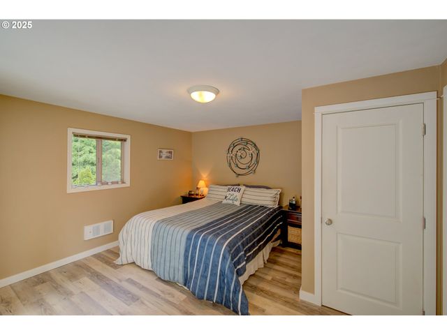 27521 U St, Ocean Park, WA 98640