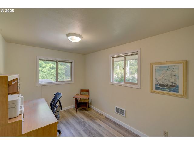 27521 U St, Ocean Park, WA 98640