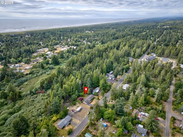 27521 U St, Ocean Park, WA 98640