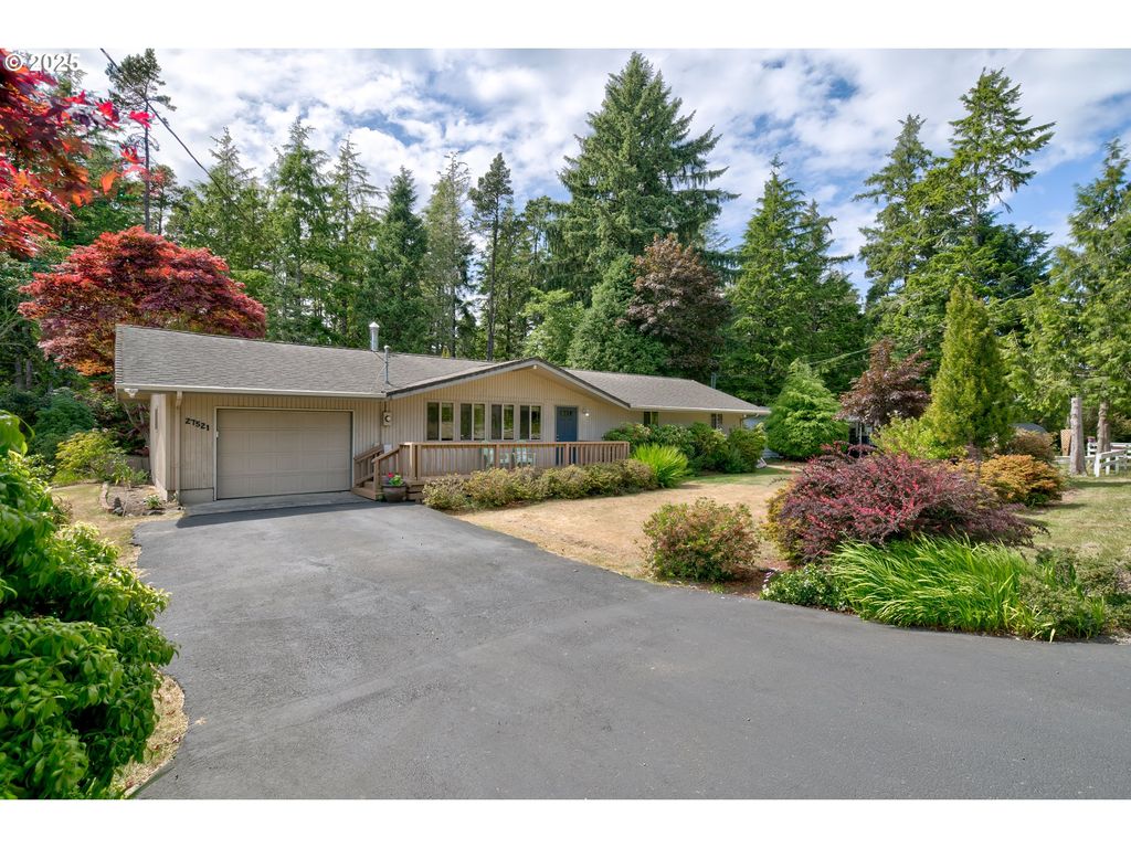 27521 U St, Ocean Park, WA 98640