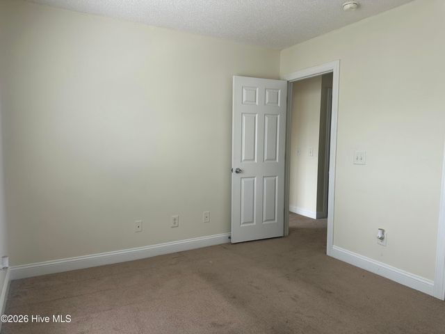 4160 Dudleys Grant Drive D, Winterville, NC 28590