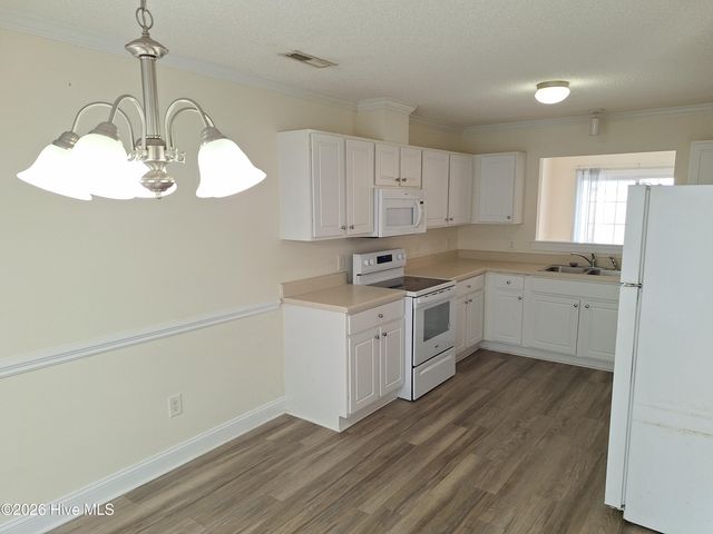 4160 Dudleys Grant Drive D, Winterville, NC 28590