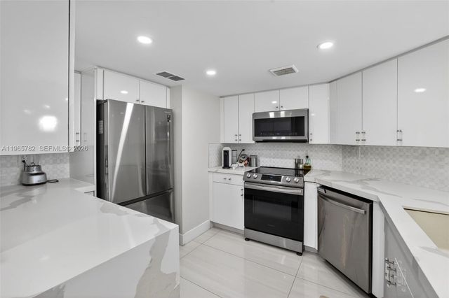 3000 E Sunrise Blvd 14C, Fort Lauderdale, FL 33304