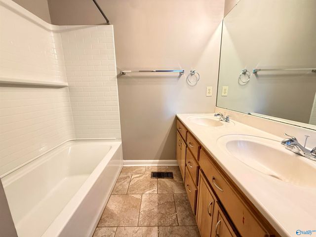 105 Oakwood Meadows Drive A, Madison, AL 35757