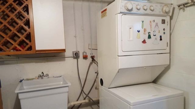 128 Emerson Gardens 128, Lexington, MA 02420