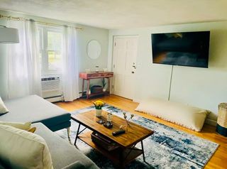 128 Emerson Gardens 128, Lexington, MA 02420