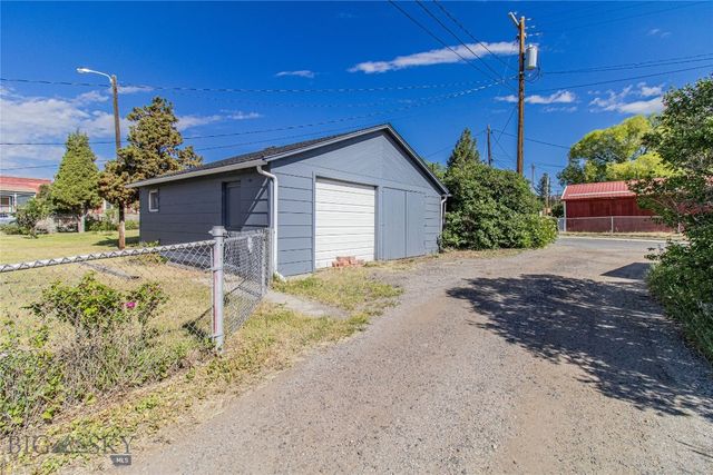 812 S Dakota Street, Butte, MT 59701