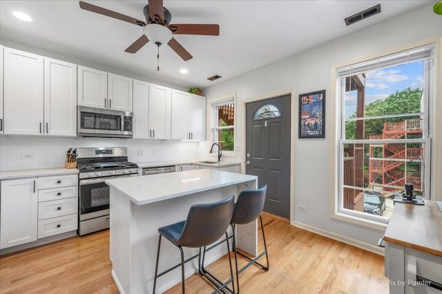 4512 S Greenwood Avenue 3, Chicago, IL 60653