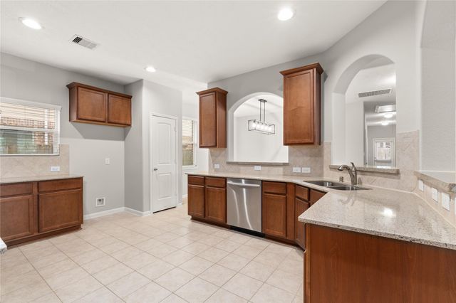 13602 Kodiak Brown Bear Street, Crosby, TX 77532