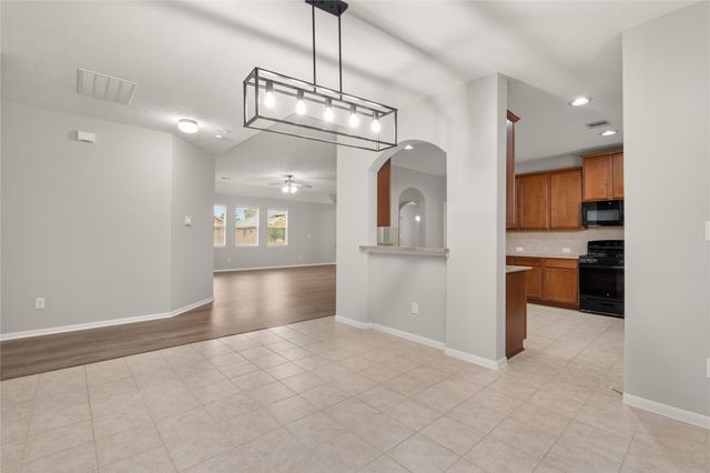 13602 Kodiak Brown Bear Street, Crosby, TX 77532