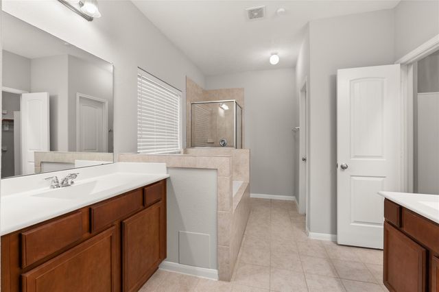 13602 Kodiak Brown Bear Street, Crosby, TX 77532