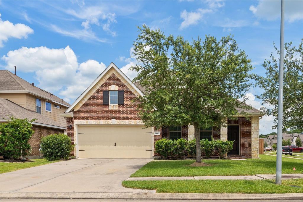 13602 Kodiak Brown Bear Street, Crosby, TX 77532