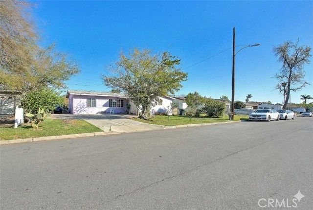 8651 Encinitas, Fontana, CA 92335