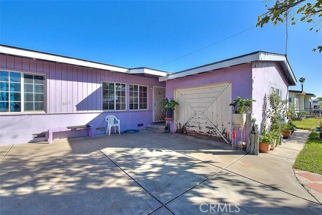 8651 Encinitas, Fontana, CA 92335