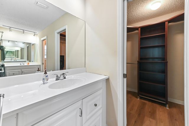 7123 NW 42nd Court, Coral Springs, FL 33065