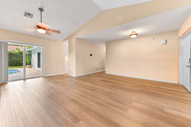 7123 NW 42nd Court, Coral Springs, FL 33065