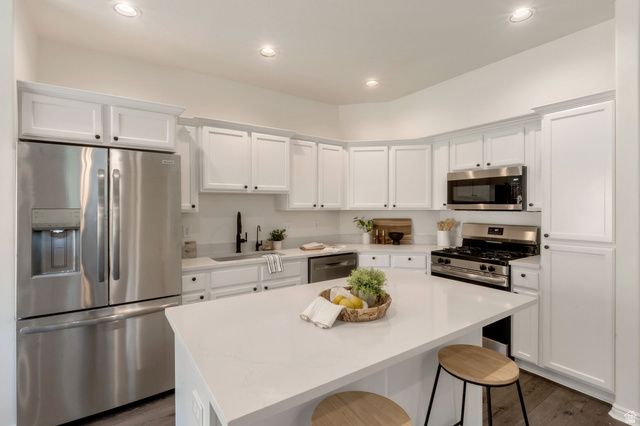 10352 N MORGAN BLVD, Cedar Hills, UT 84062