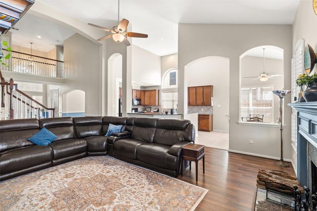 3714 Apple Tree Circle W, La Porte, TX 77571