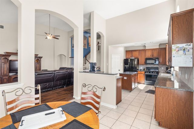 3714 Apple Tree Circle W, La Porte, TX 77571