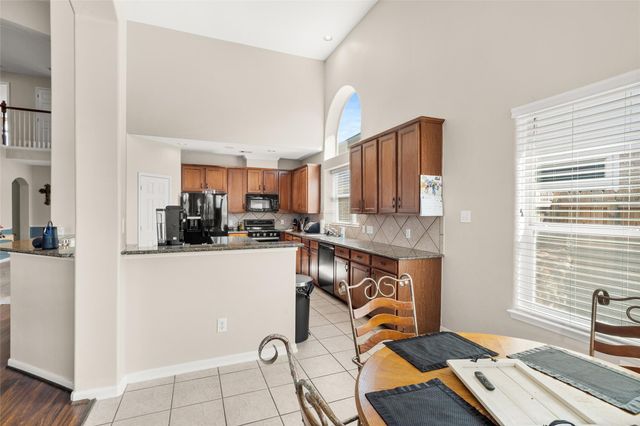 3714 Apple Tree Circle W, La Porte, TX 77571