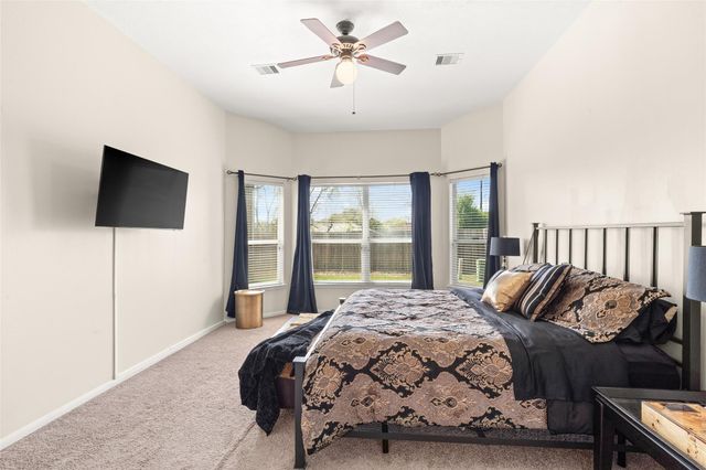 3714 Apple Tree Circle W, La Porte, TX 77571