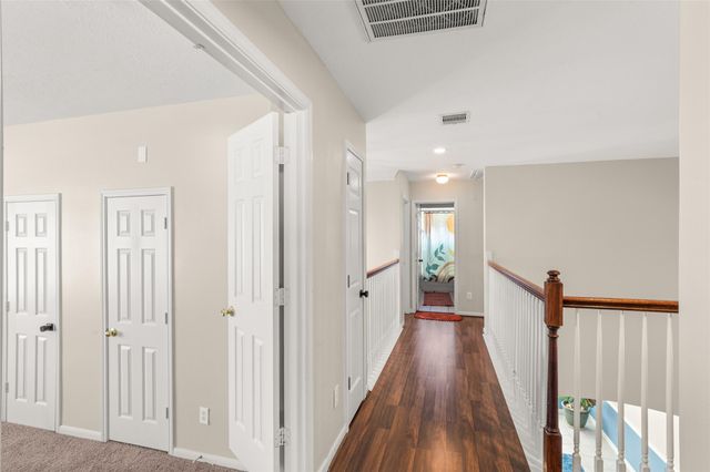 3714 Apple Tree Circle W, La Porte, TX 77571