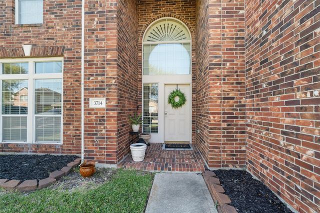 3714 Apple Tree Circle W, La Porte, TX 77571