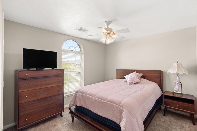 3714 Apple Tree Circle W, La Porte, TX 77571