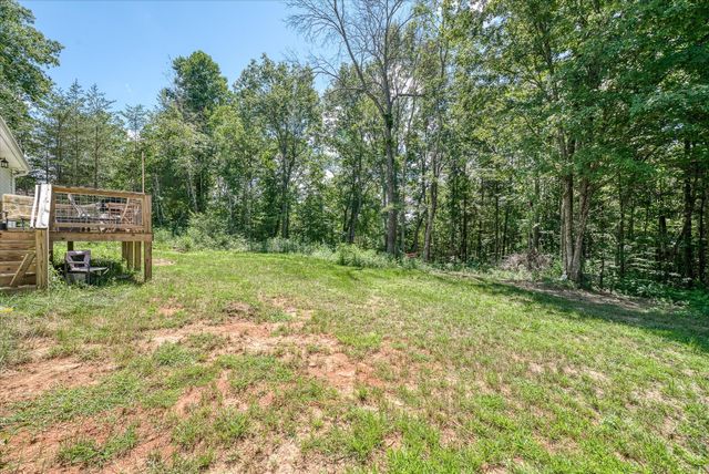 360 Hickory Ln, Sparta, TN 38583