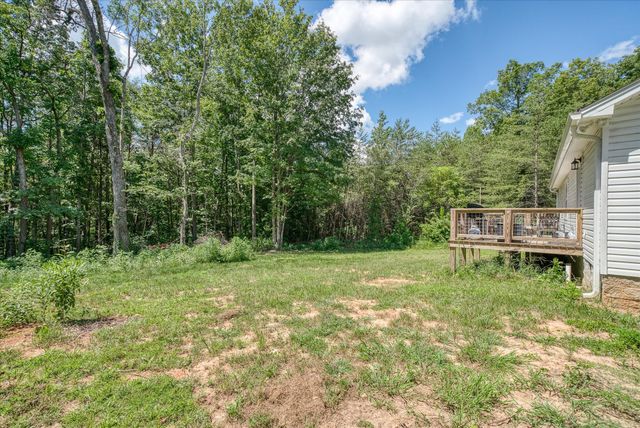 360 Hickory Ln, Sparta, TN 38583